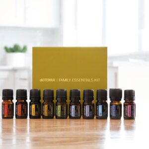 doTERRA Familien Starter Set mit zehn ätherischen Ölen und goldener Box